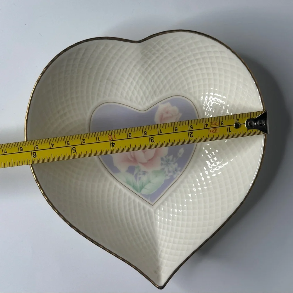 Mikasa Rose Duet Blue Lavender Heart Shaped Bone China Dish Ivory B2015